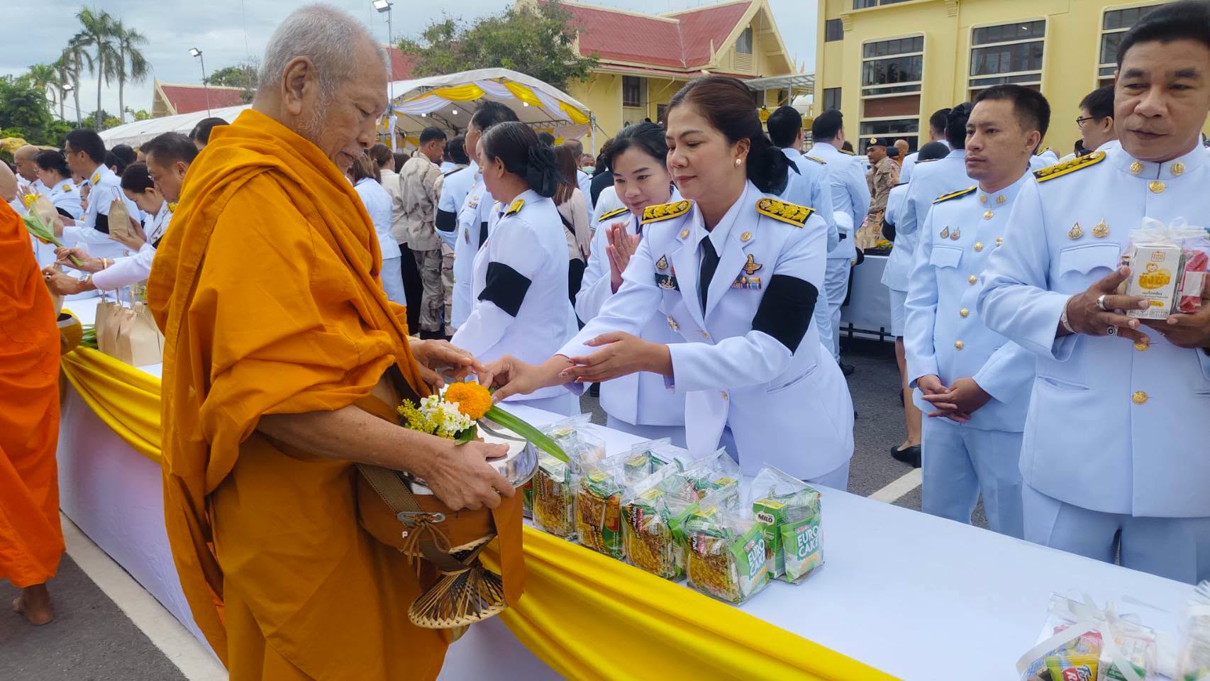 title - ปฏิรูปที่ดินจังหวัดเพชรบุรี พร้อมด้วย เจ้าหน้าที่ ส.ป.ก.เพชรบุรี ร่วมกิจกรรมเฉลิมพระเกียรติพระบาทสมเด็จพระเจ้าอยู่หัว เนื่องในโอกาสวันเฉลิมพระชนมพรรษา 28 กรกฎาคม 2569